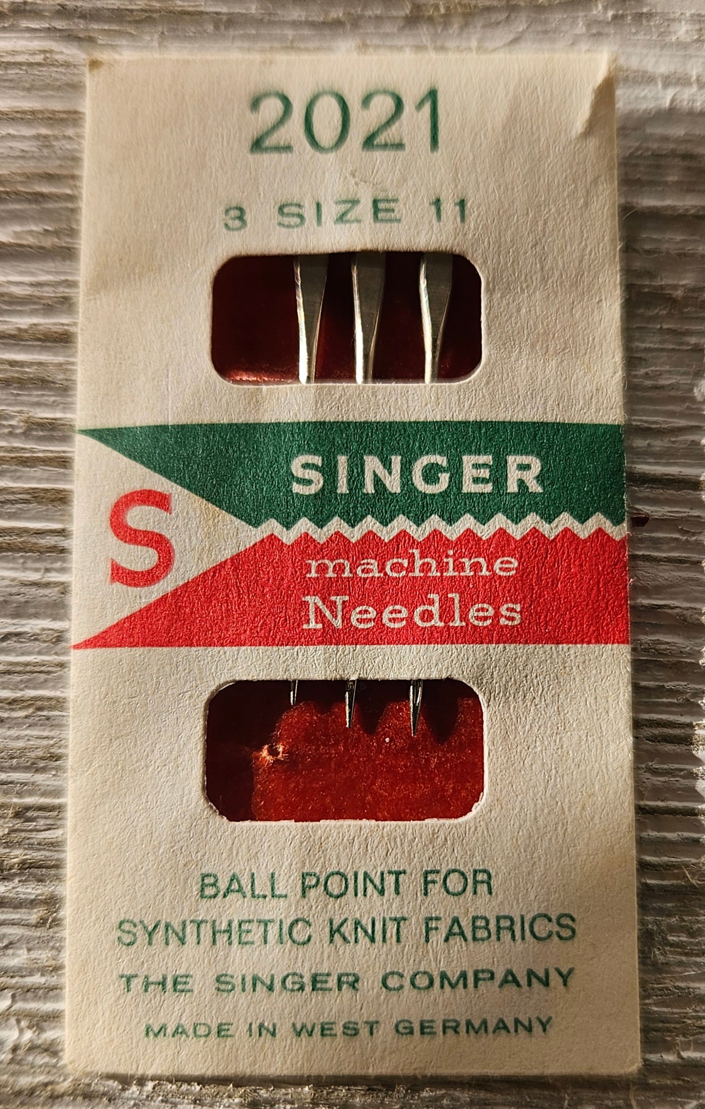 Singer ball point Sewing Machine Needles Size 11 West Germany NOS Vintage