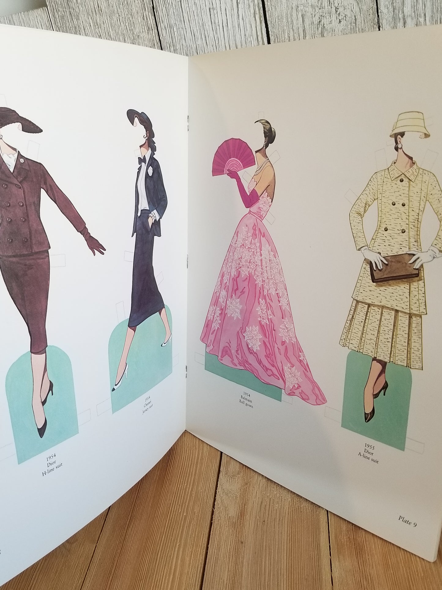 Uncut Paper Dolls in Full Color by Tom Tierney Book New