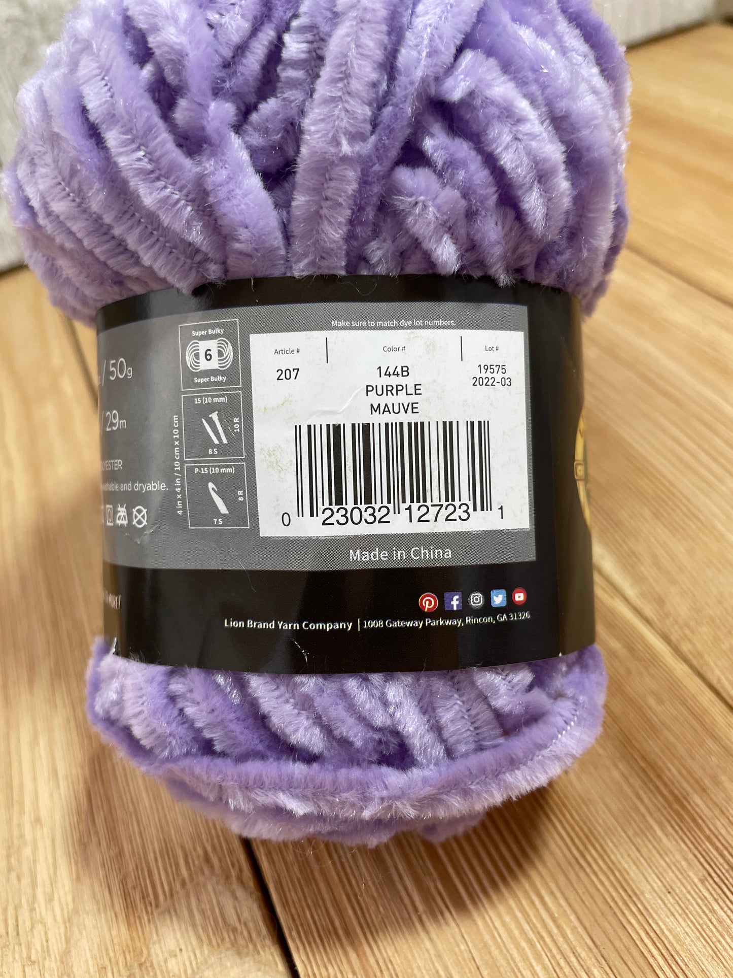 Lion Brand DIY GLOW Chenille Yarn Purple and Grey (U PIC COLOR)