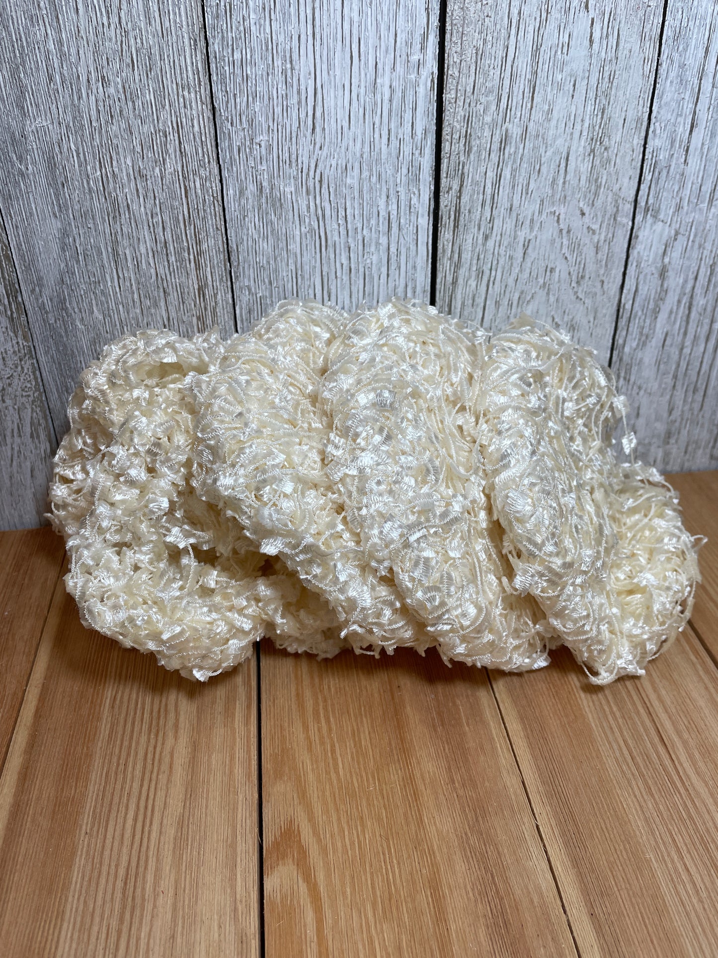 Maxine Vendome Yarn 98 Yards 50g 83% Rayon 17% Polyester (1 skein)