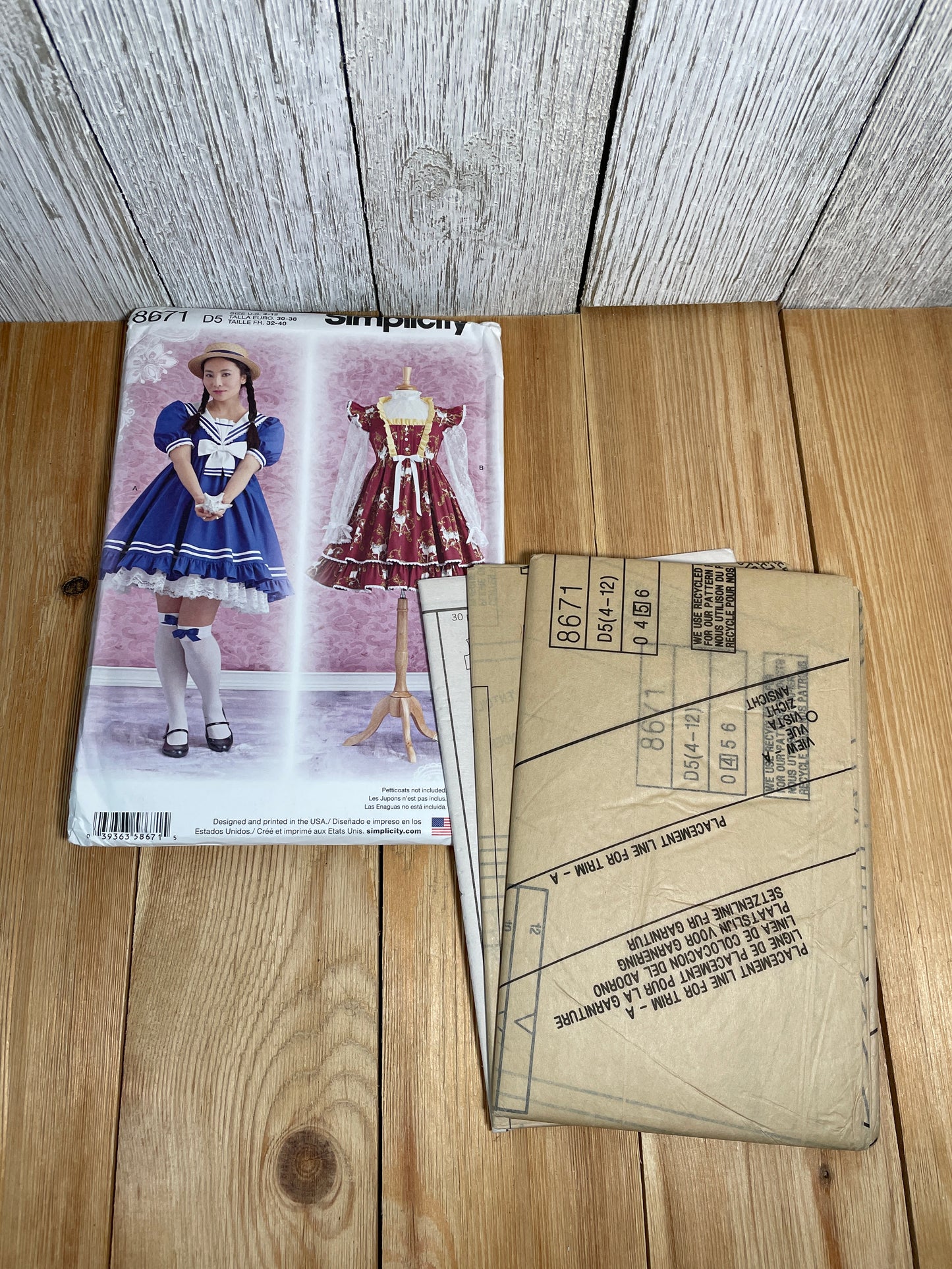 Simplicity 8671 Lolita Fantasy Dress Size 4-12 Pattern UNCUT FF Halloween Costume