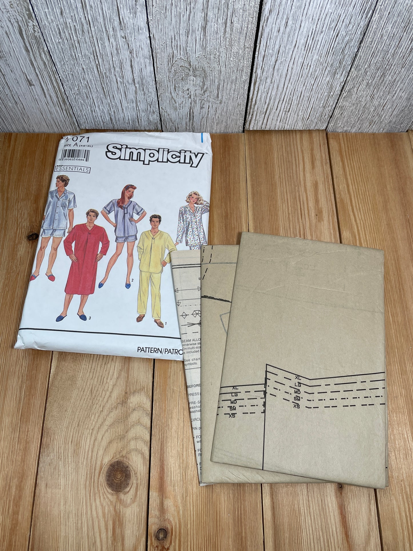 Simplicity 7071 Misses and Men's Nightshirt Pajamas Size XS-XL Pattern Uncut FF