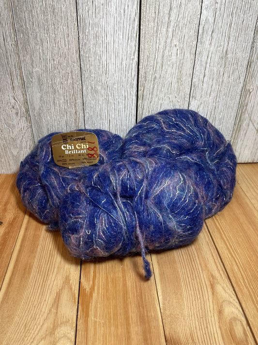 Les fils marnel Yarns Chi chi Brillant color 825. 3 skein bundle