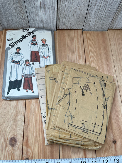 Simplicity 5723 Every-body Choir Robes Costume Pattern Size Sml-Med Complete Halloween