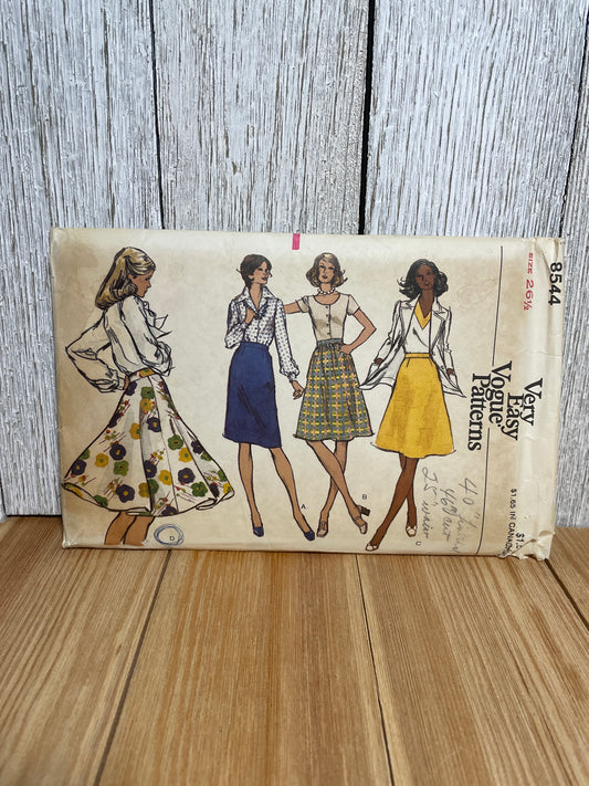 Vogue 8544 Gathered Skirt in Four Styles Flair Skirt Size 26.5" Pattern UNCUT FF