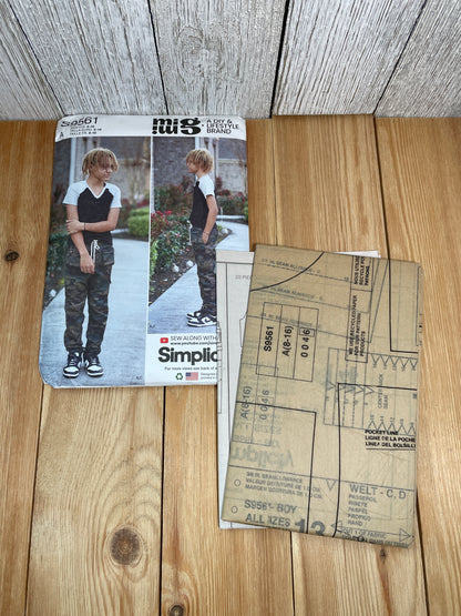 Simplicity MIMI G S9561 Baseball Top, Pants, Shorts Size 8-16 Pattern Uncut FF