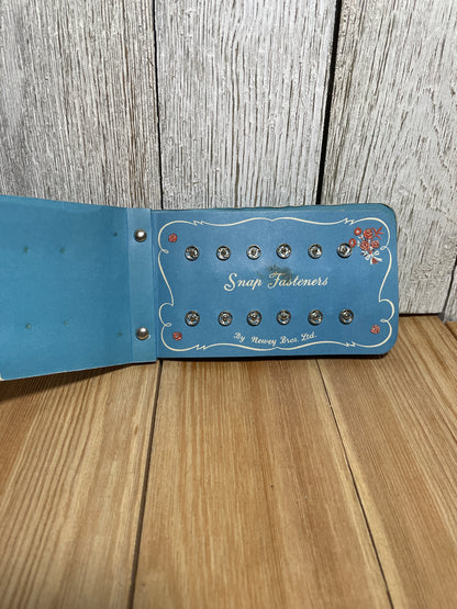 Vtg Newey's Sewing Aids Traveling Companion Made in England