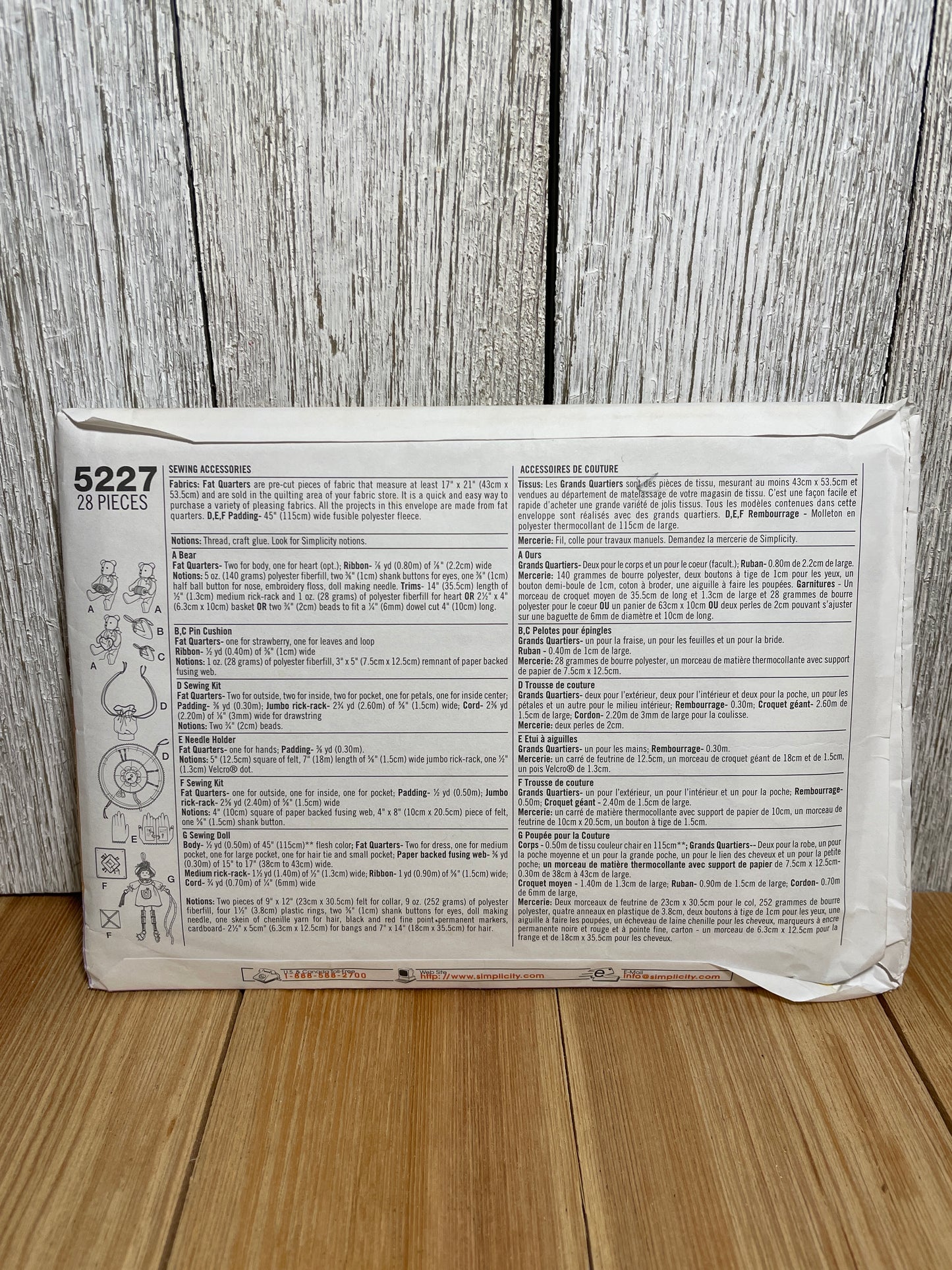 Simplicity Crafts 5227 Sewing Accessories Pin Cushion, Sewing Kit, Needle Holder, Thread Spool One Size Pattern UNCUT FF