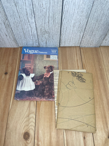 Vogue Craft 7572 Teddy Bear in two Sizes with Apron Pattern UNCUT FF