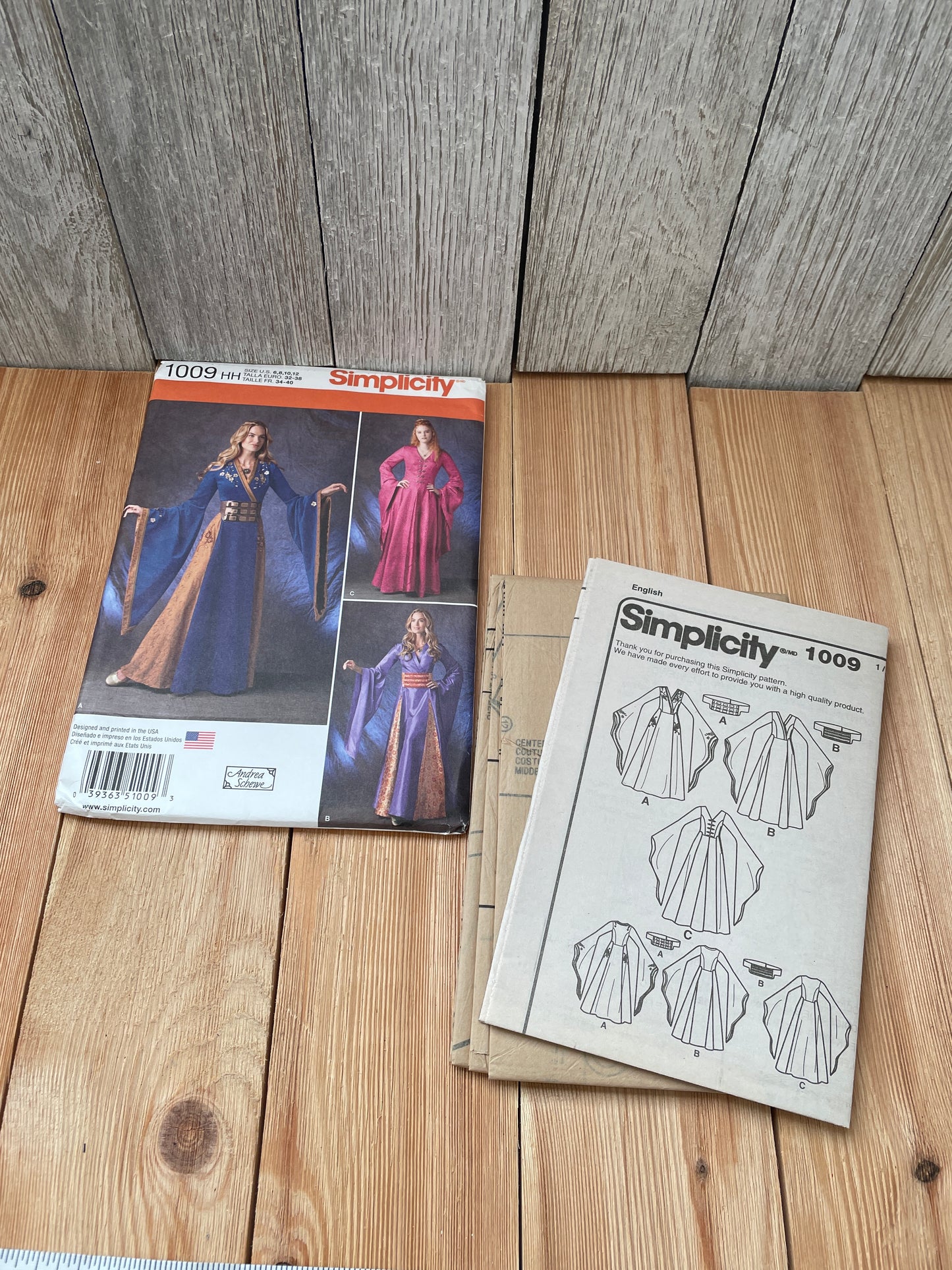 Simplicity 1487 1009 Medieval Renaissance Cosplay Fantasy Gown Cersei Costume Pattern Size 6-12 UNCUT FF Halloween