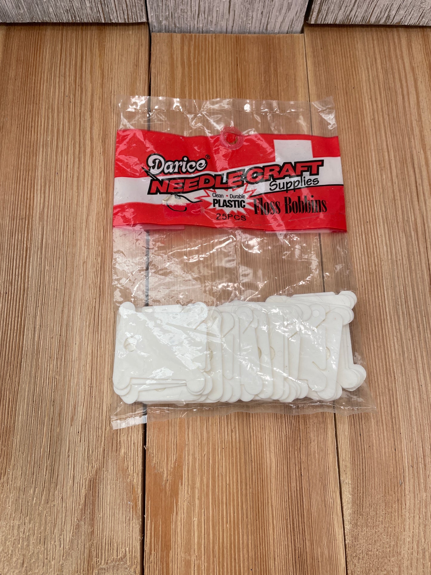 Darice Needle Craft 25 Piece Plastic Floss Holder for Cross Stitch and Embroidery