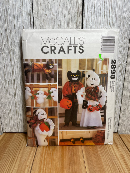 McCall's Crafts 2898 Halloween Decorations Greeters Ghosts Wall Hanging, Draft Dodger Garland Pattern Partially Cut Complete