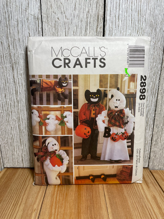 McCall's Crafts 2898 Halloween Decorations Greeters Ghosts Wall Hanging, Draft Dodger Garland Pattern Partially Cut Complete