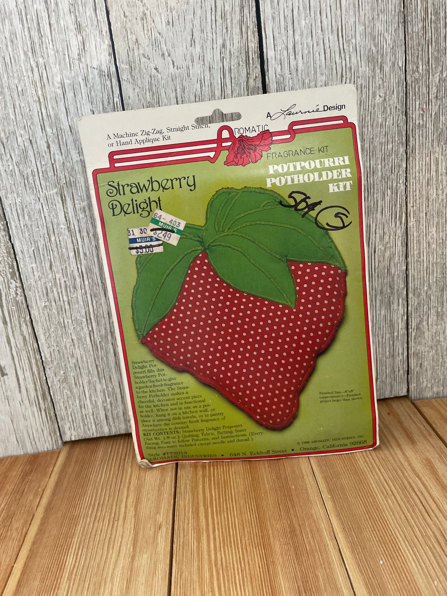 Strawberry Delight Fragrance Kit PotPourri Potholder Kit Vintage NOS Kit