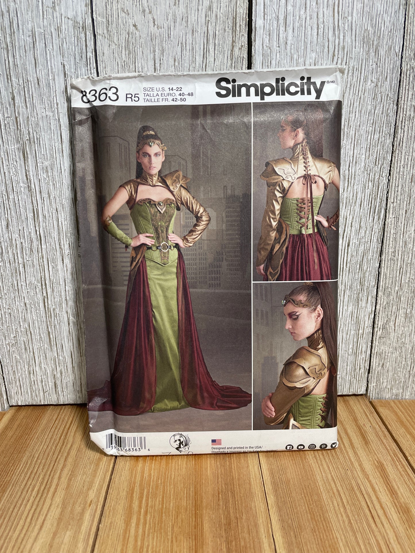 Simplicity 8363 Fantasy Warrior Ranger Amor and Crown Size 14-22 Pattern UNCUT FF Halloween Costume