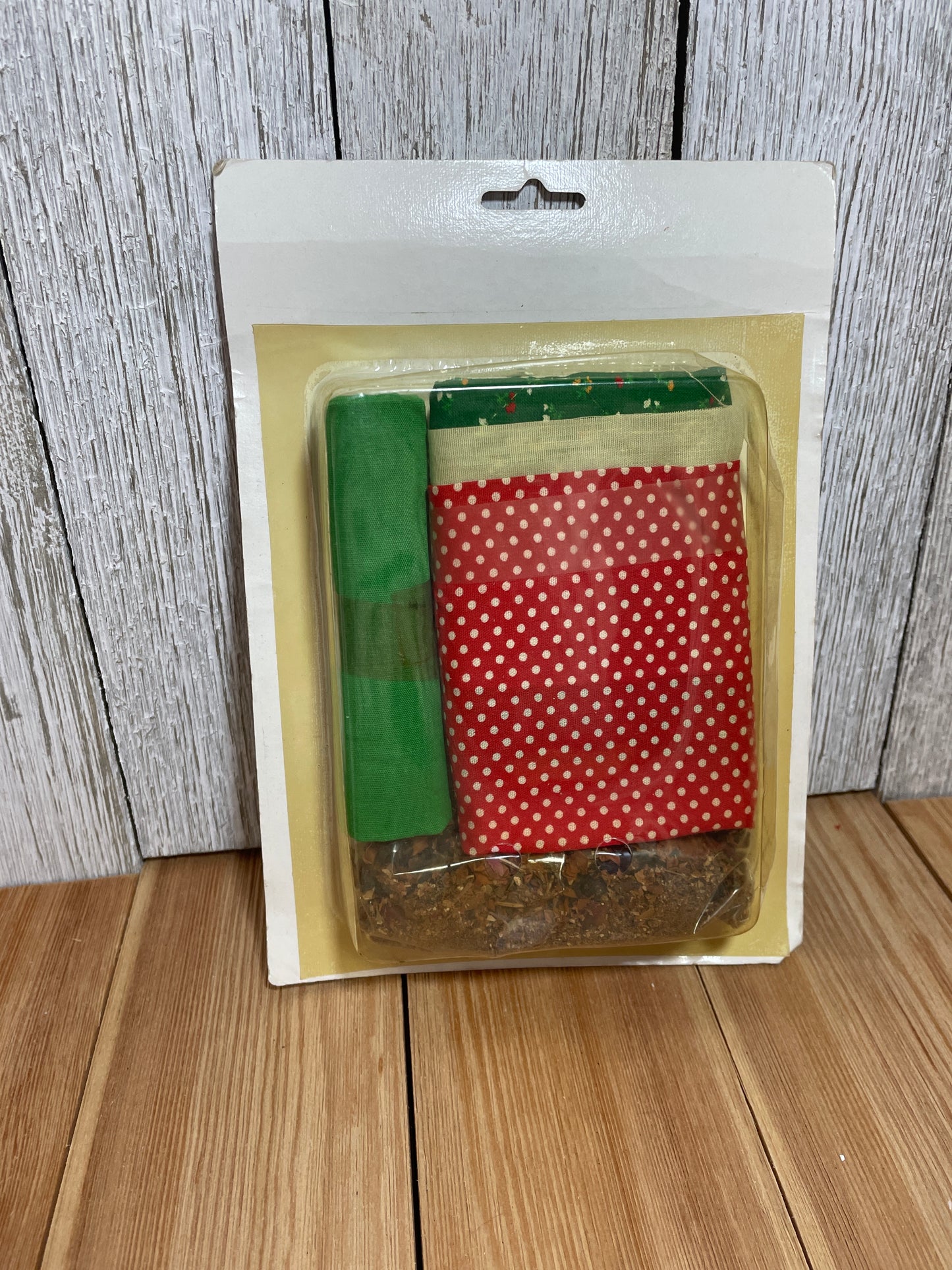 Strawberry Delight Fragrance Kit PotPourri Potholder Kit Vintage NOS Kit