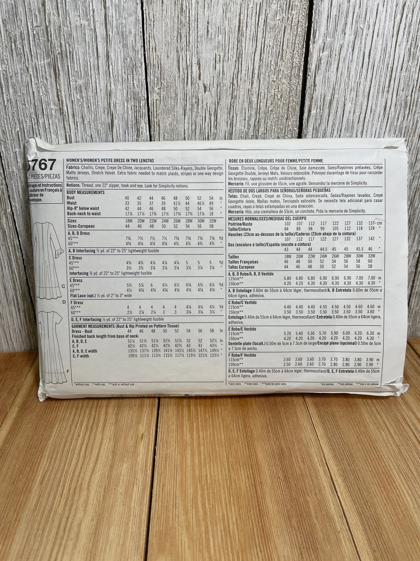 Simplicity 5767 Petite Dress with Heart and Round Neckline Size 18W-24W Pattern Uncut FF