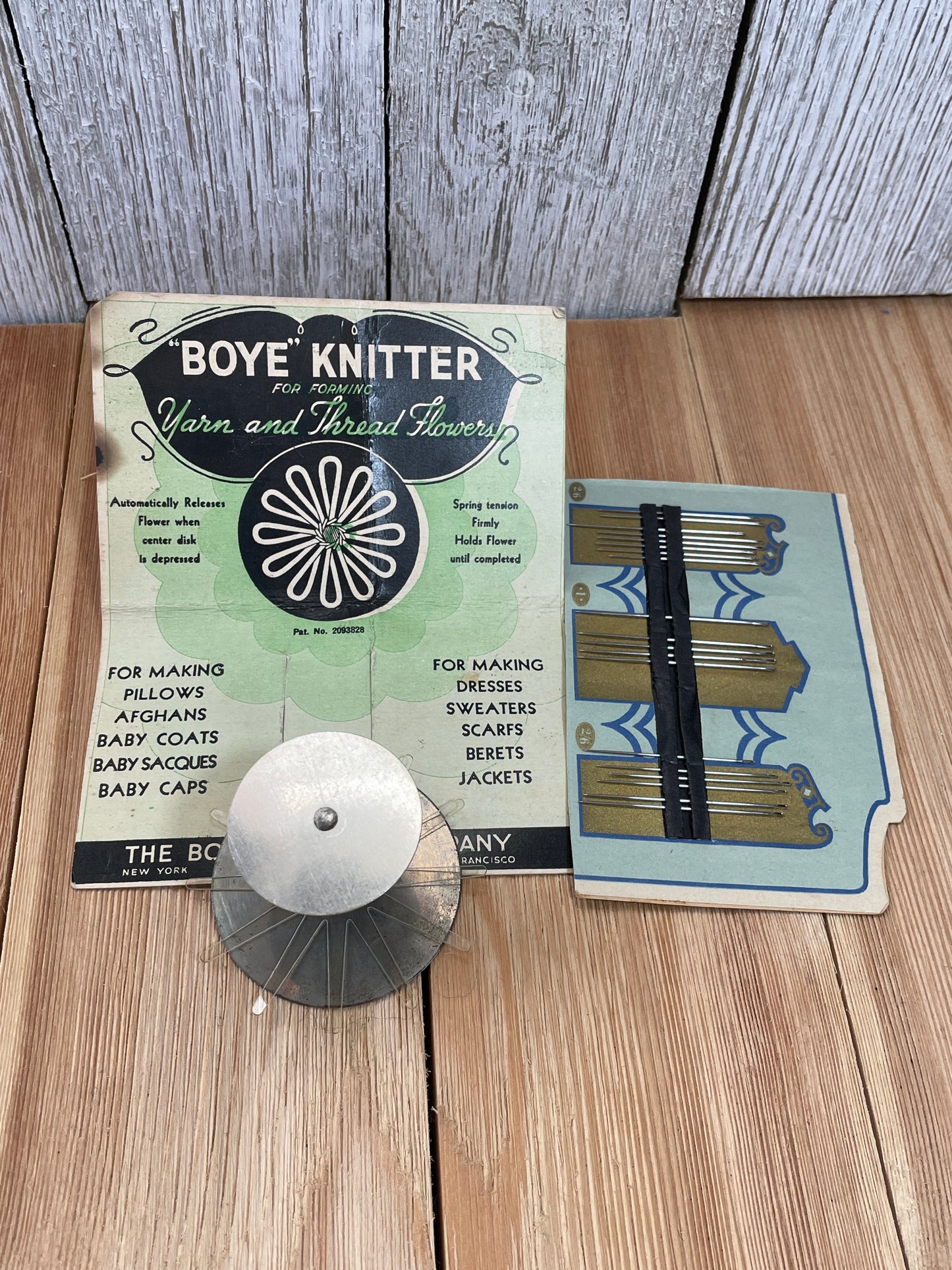 Boye Knitter Yarn and Thread Flower Maker Vintage Comes with Vintage Hand Needles