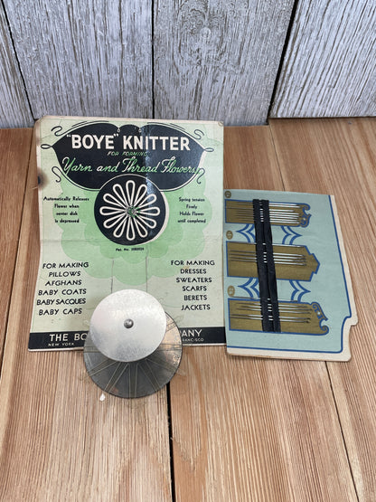 Boye Knitter Yarn and Thread Flower Maker Vintage Comes with Vintage Hand Needles