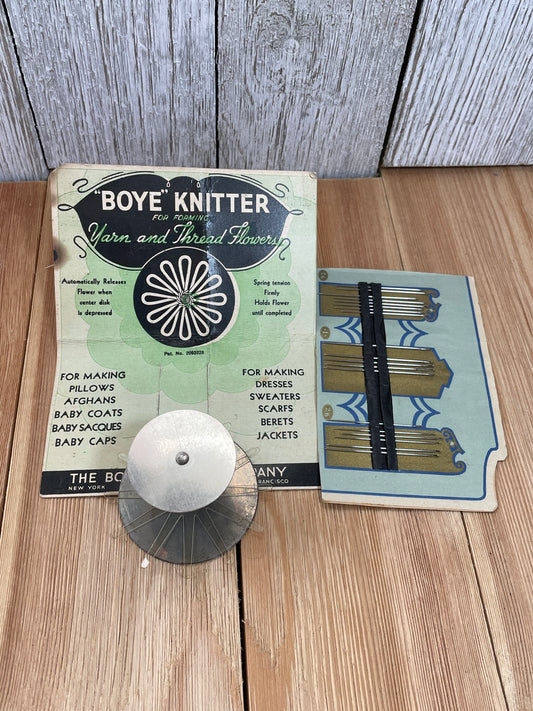 Boye Knitter Yarn and Thread Flower Maker Vintage Comes with Vintage Hand Needles
