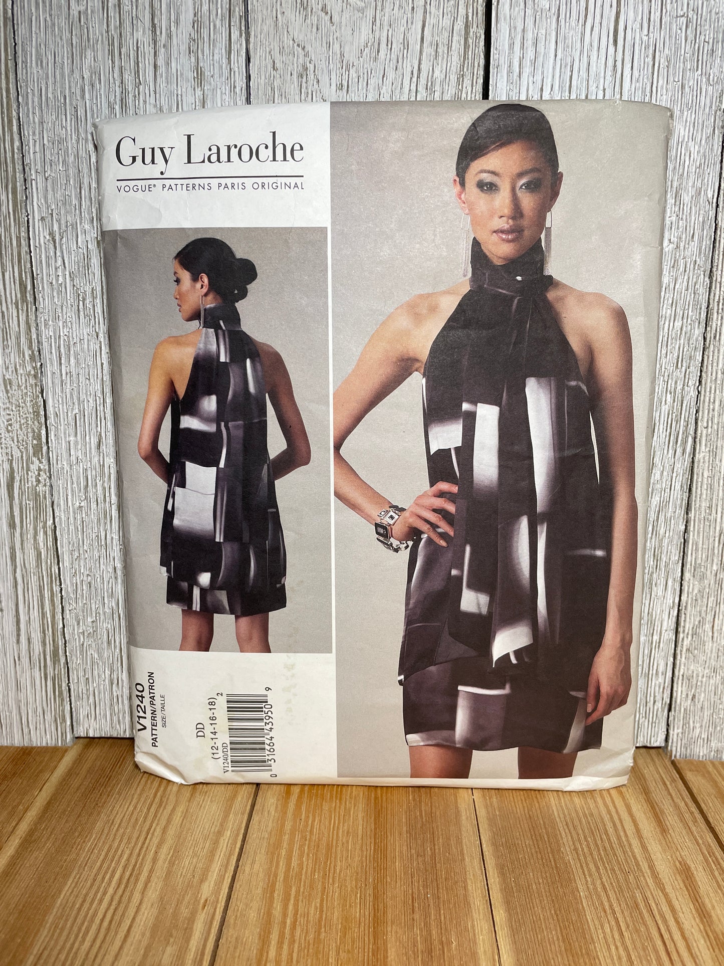 Vogue V1240 Halter Top Zip Up Flowy Dress Tiered Mid-Thigh Dress Size 12-18 Pattern UNCUT