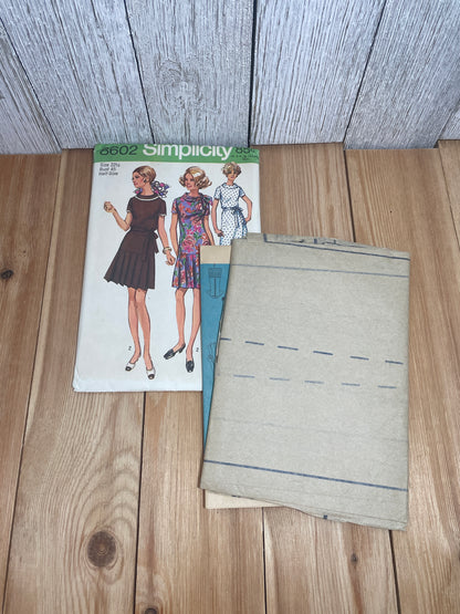 Vintage Ephemera Simplicity Plus Size 3 Pattern Bundle 8408 8659 8602 and Original Shipping Envelope Sizes 22.5/42 UNCUT FF