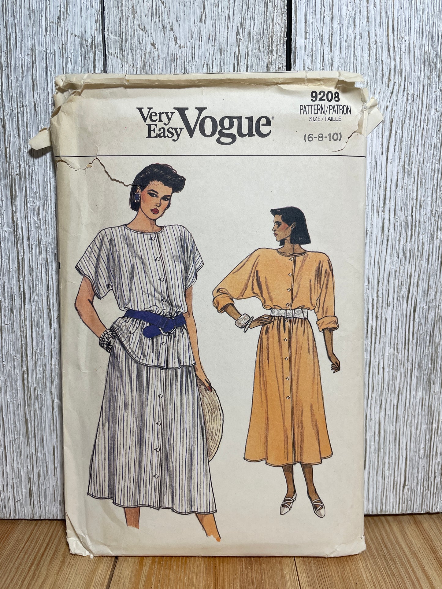 Vogue 9208 Lose Fit Button Up Dress Top and Skirt Size 6-10 Pattern UNCUT FF