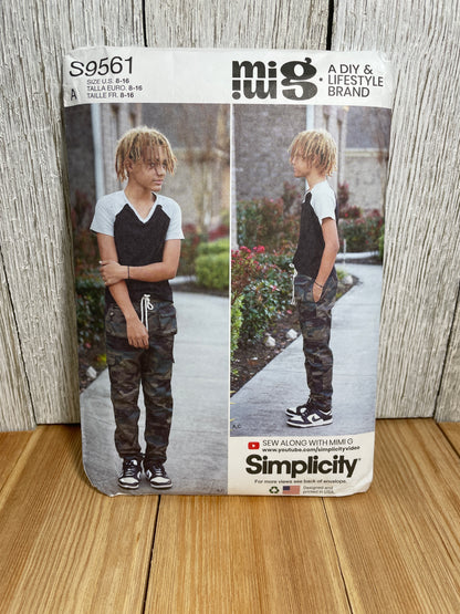 Simplicity MIMI G S9561 Baseball Top, Pants, Shorts Size 8-16 Pattern Uncut FF