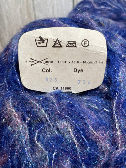 Les fils marnel Yarns Chi chi Brillant color 825. 3 skein bundle