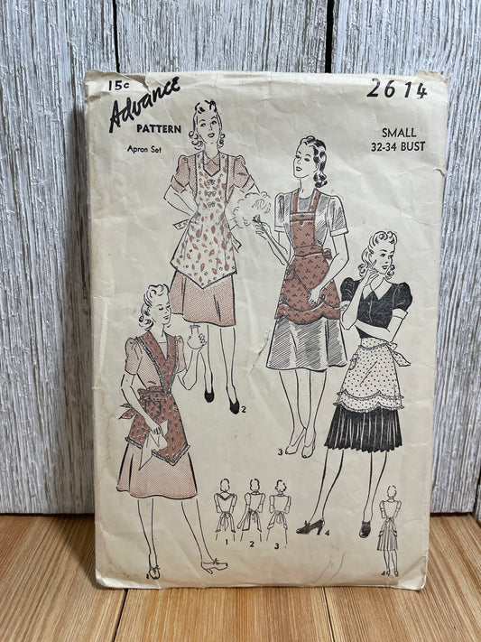 Advance Pattern 2614 Pointed Tiered Ruffled Apron Size Small 32"-34" Bust Pattern