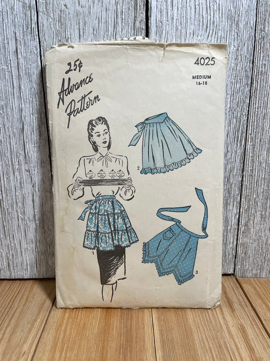 Advance Pattern 4025 Tiered Ruffled Apron Size Medium 16-18 Pattern Complete