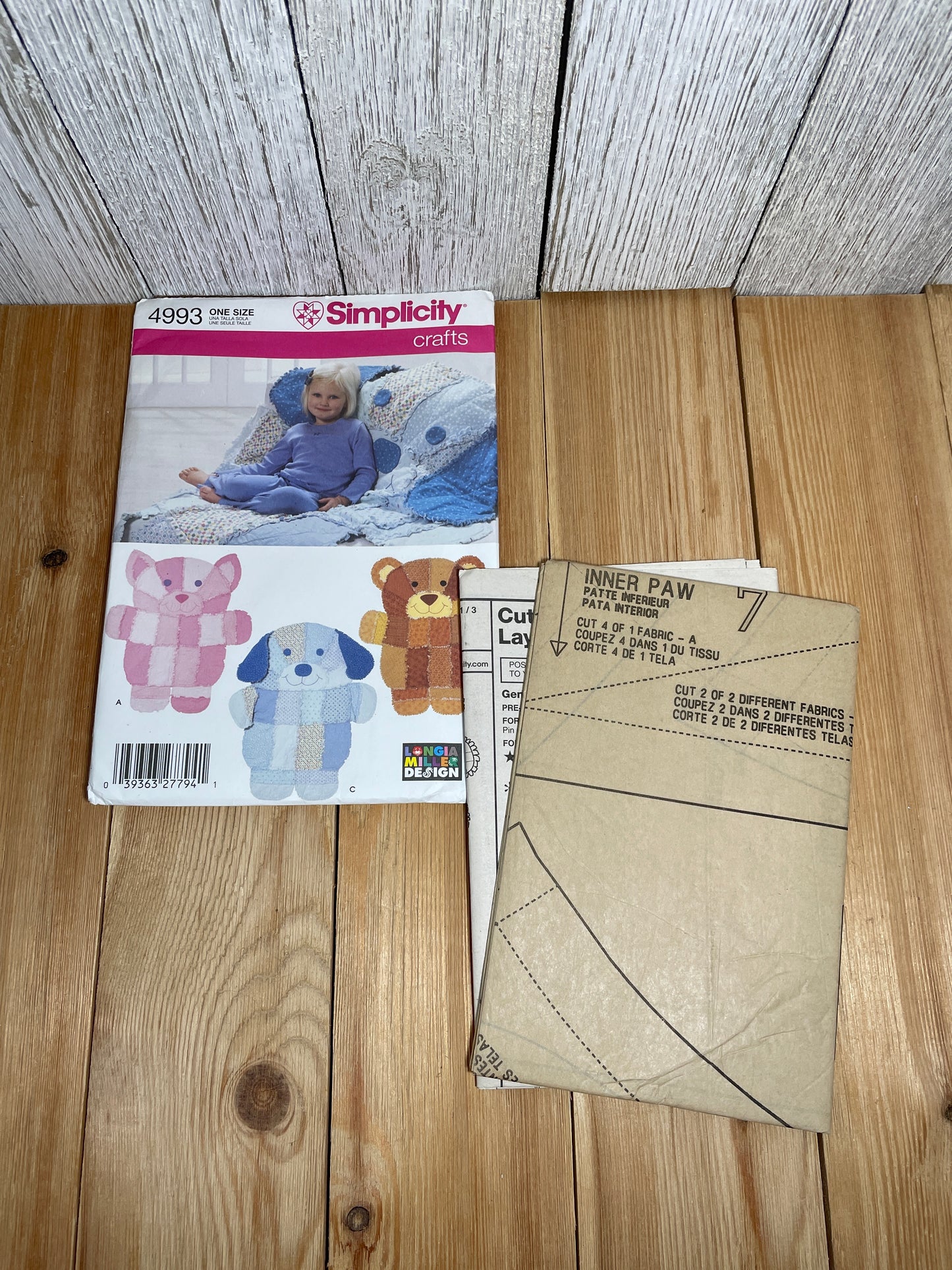 Simplicity 4993 Rag Quilt Wall Hanging Throw Dog Cat Bear One Size Pattern UNCUT FF