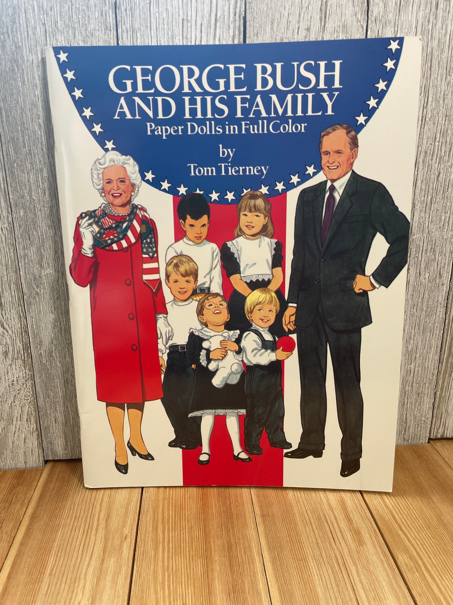 Uncut Paper Dolls in Full Color by Tom Tierney Book New