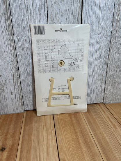 What's New Country Traditional Craft Frame Cathedral Frame 014401