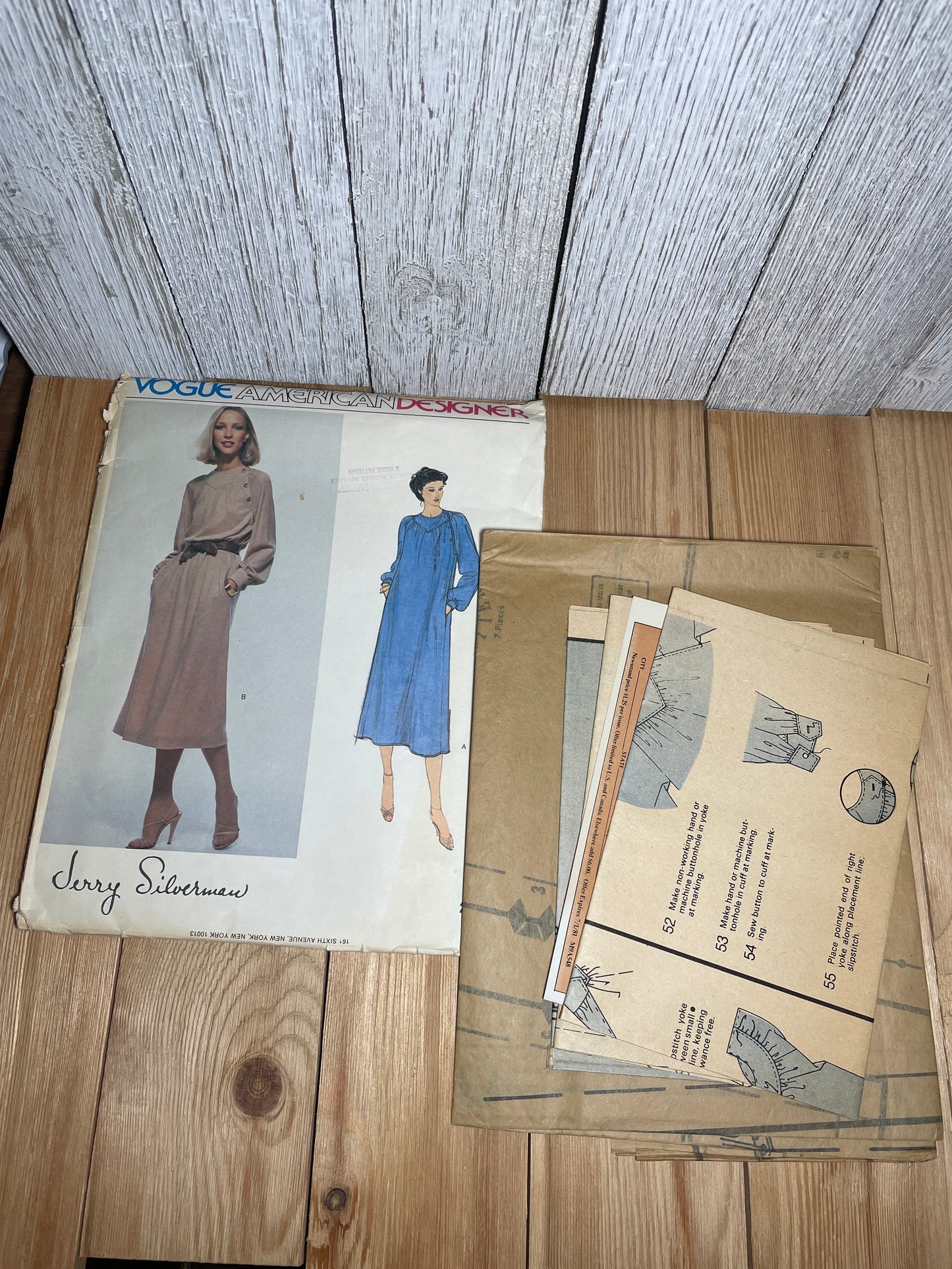 Vogue 2073 Mid Knee Pullover Dress with Button Detail Size 10 Pattern UNCUT FF