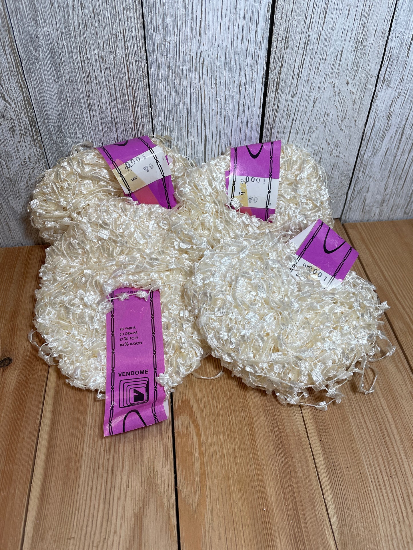 Maxine Vendome Yarn 98 Yards 50g 83% Rayon 17% Polyester (1 skein)