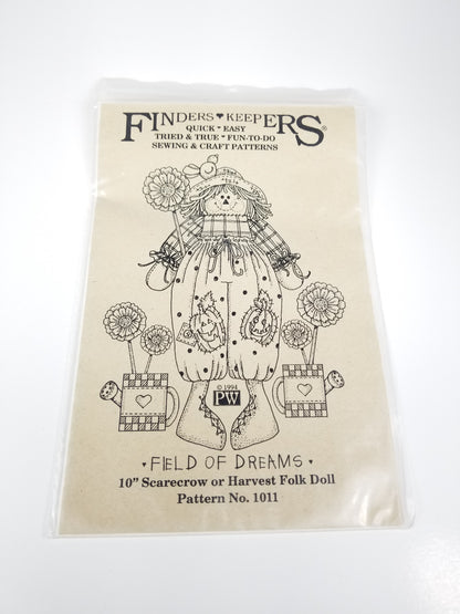 Finders Keppers Feild Of Dreams 10" Scarecrow Sewing Pattern #1011