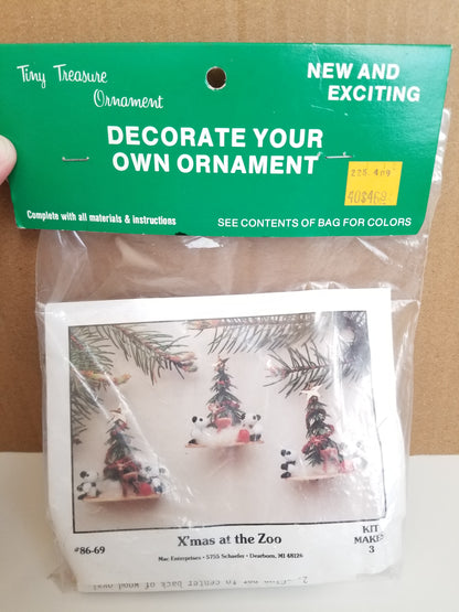 Decorate Your Own Christmas ornaments Tiny Tresure Ornaments Xmas at the Zoo #86-69