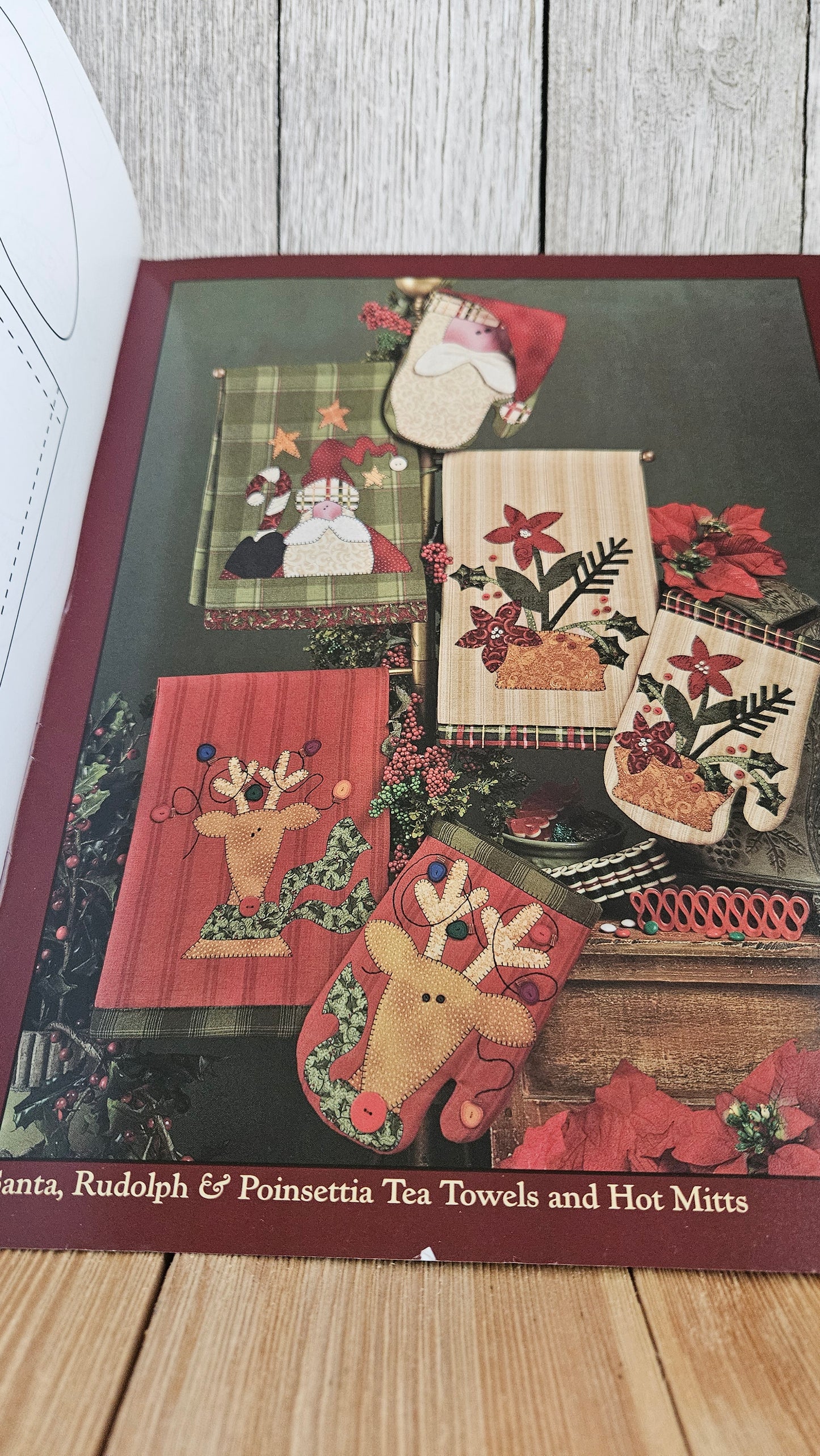Santa's Coming Art to Heart #528B Christmas Sewing Patterns by Nacy Halvorsen UNCUT