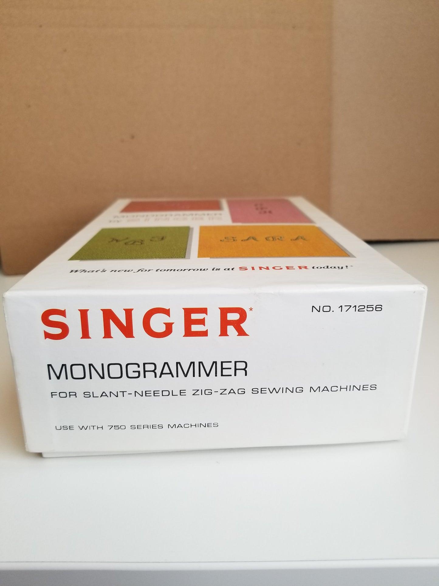 Singer Monogramer No.171256 Complete New