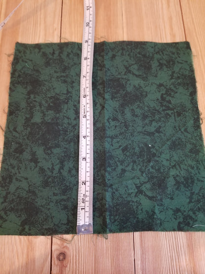 Christmas Fabric Quilt Precuts 13 Pieces 7 Designs
