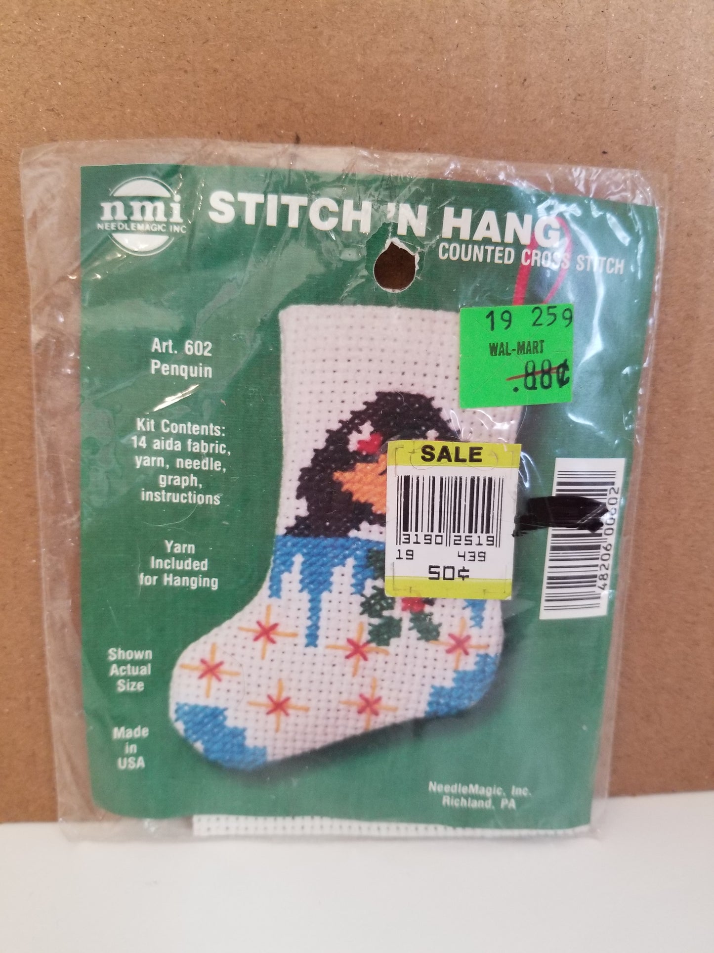 Stitch n hang 602 Penquin Christmas Stocking Counted Cross Stitch Kit