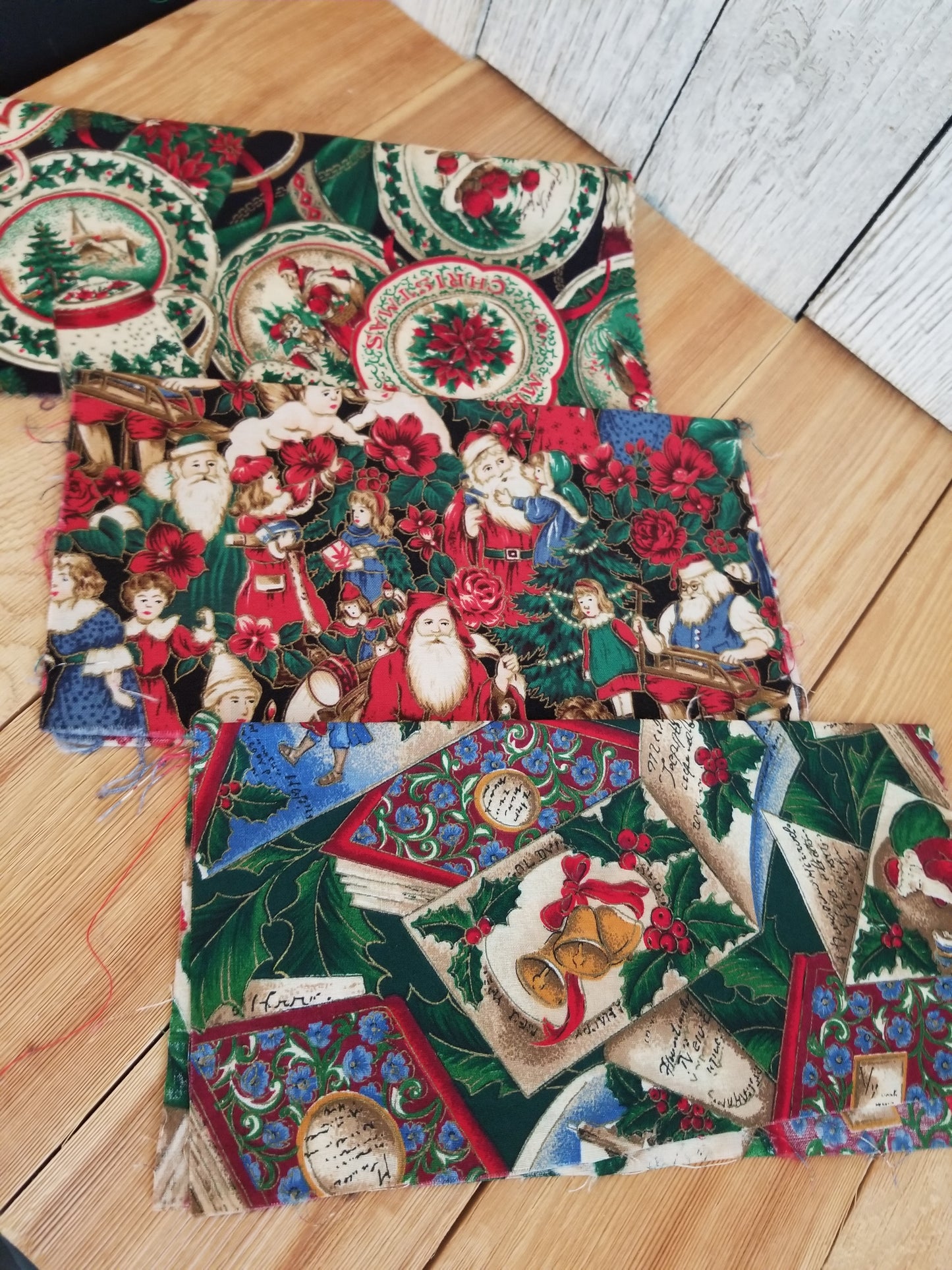 Christmas Fabric Quilt Precuts 13 Pieces 7 Designs