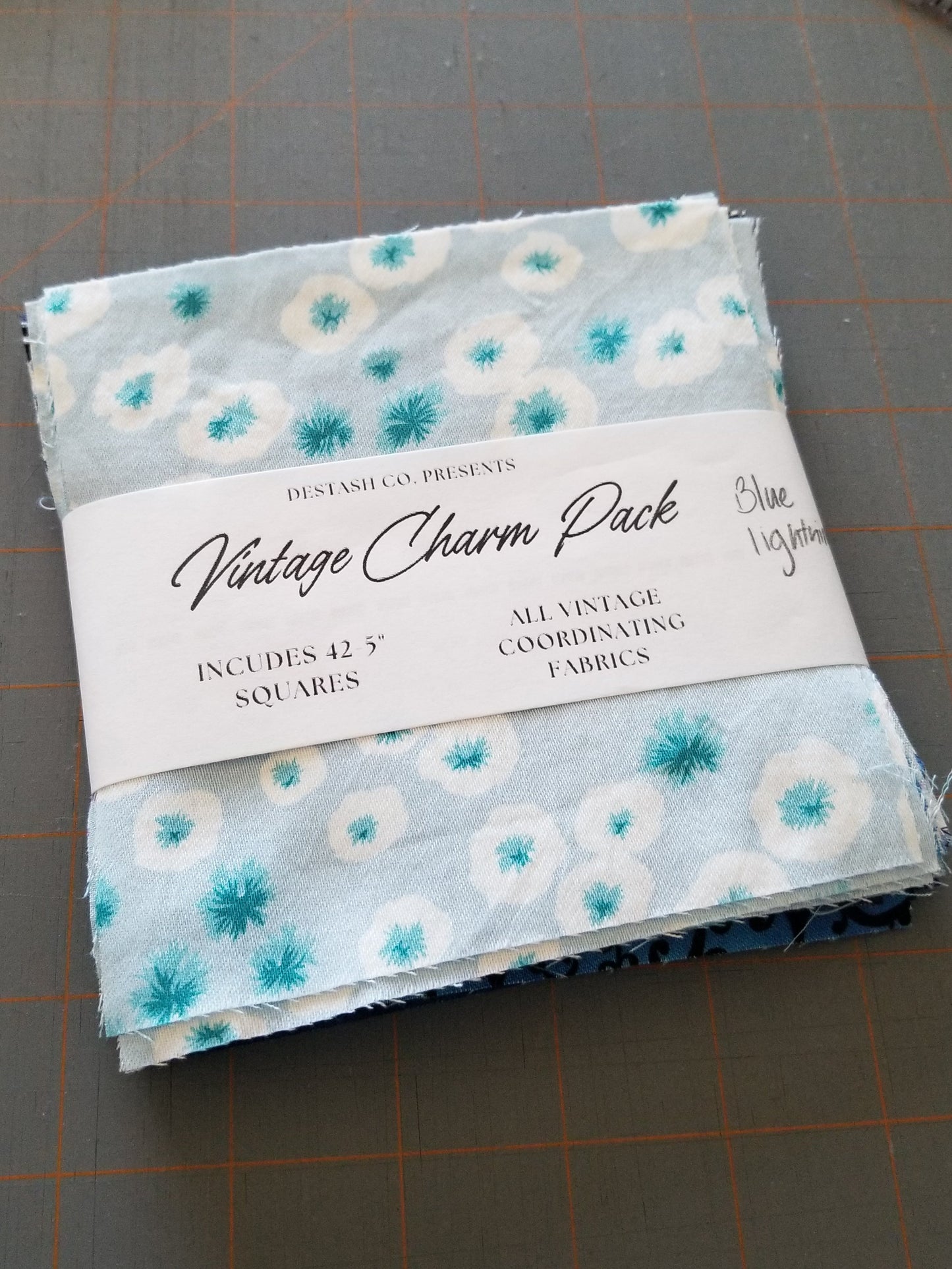 Vintage Fabric Charm Pack 5"x5" Squares Handpicked Vintage Precut Fabric