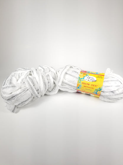 Yarn Bee Show Off! METALLIC snowdrop lot 152722