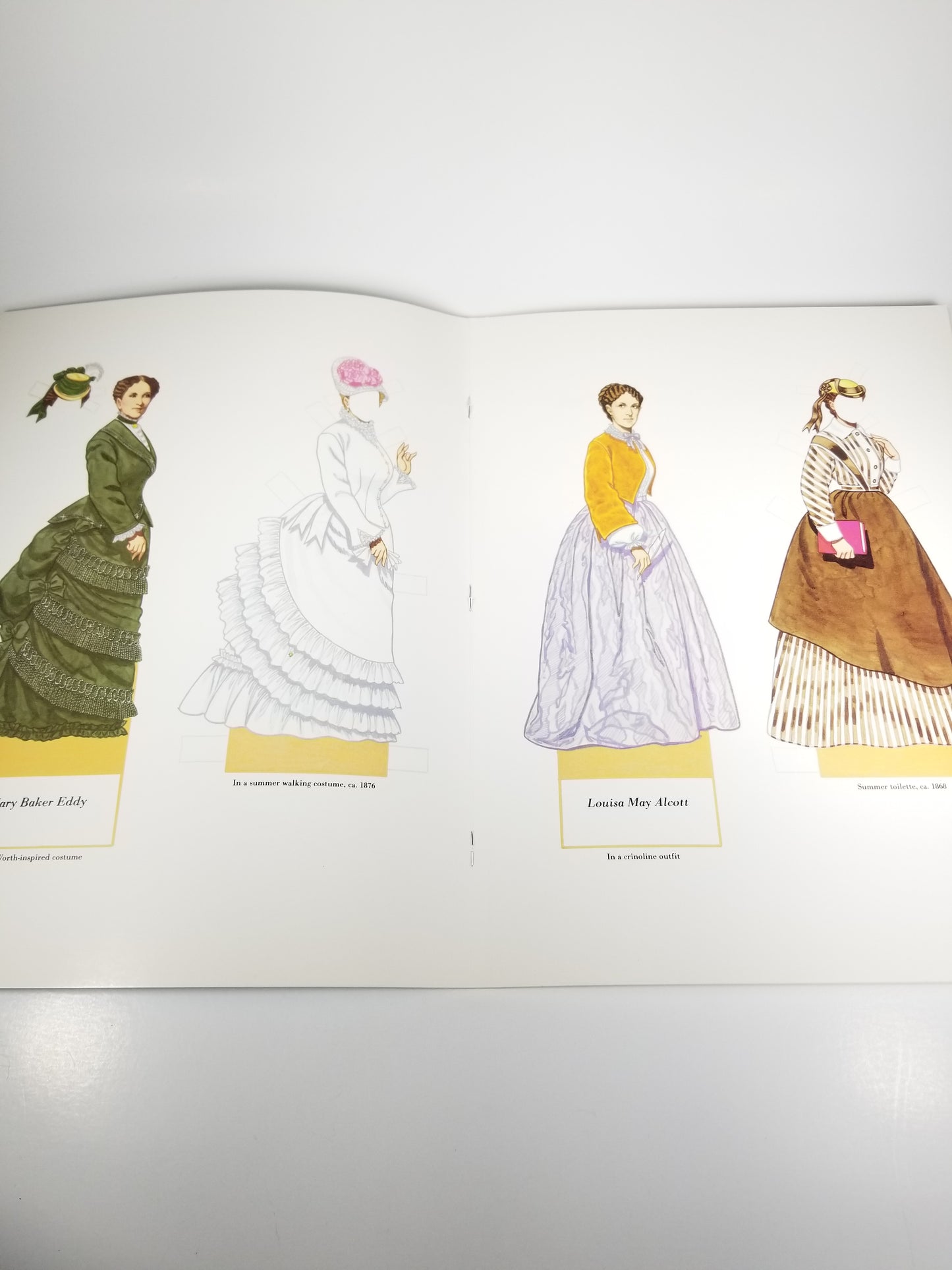 VINATGE Famous American Women Paper Dolls in full Color Tom Tiernery complete book