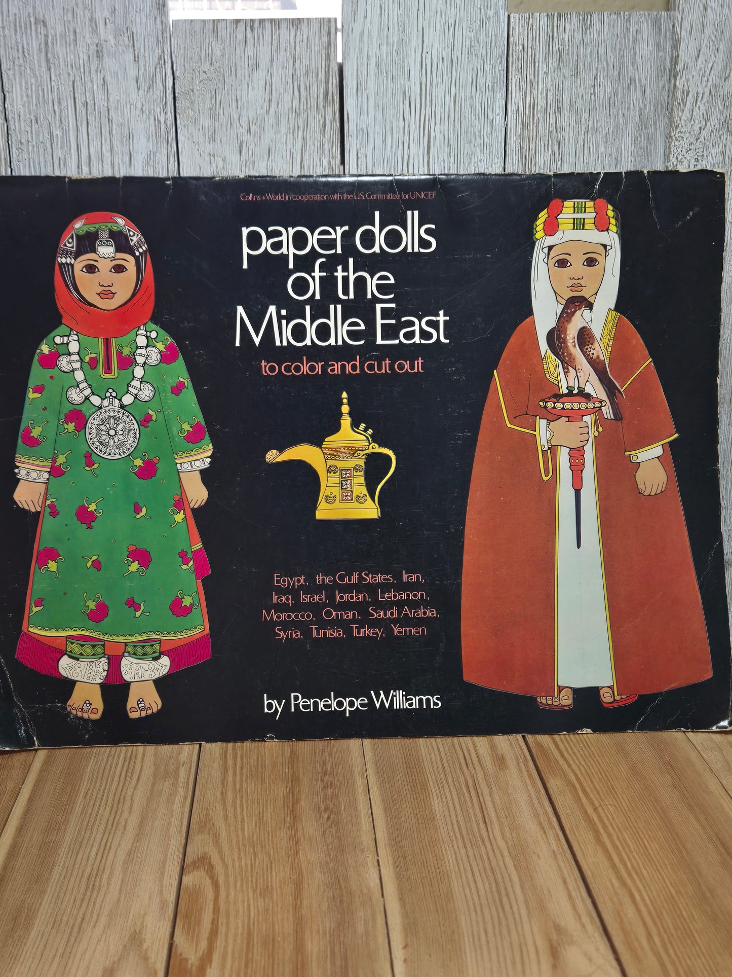 Paper Dolls of the Middle East by Penelope Williams 1978 UNCUT Book